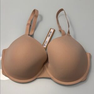 NWT SKIMS Fits Everybody T-Shirt Bra